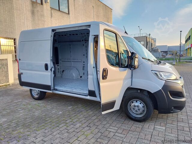 Panel van Citroen Jumper 33 BlueHDi 140 S&S PM-TM Furgon