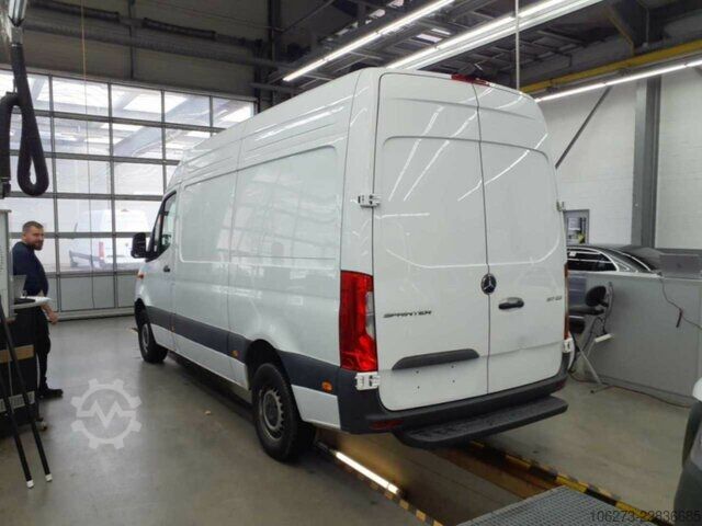 Skåpbil Mercedes-Benz Sprinter 317 CDI,L2H2,Automatik,Kamera,Navi