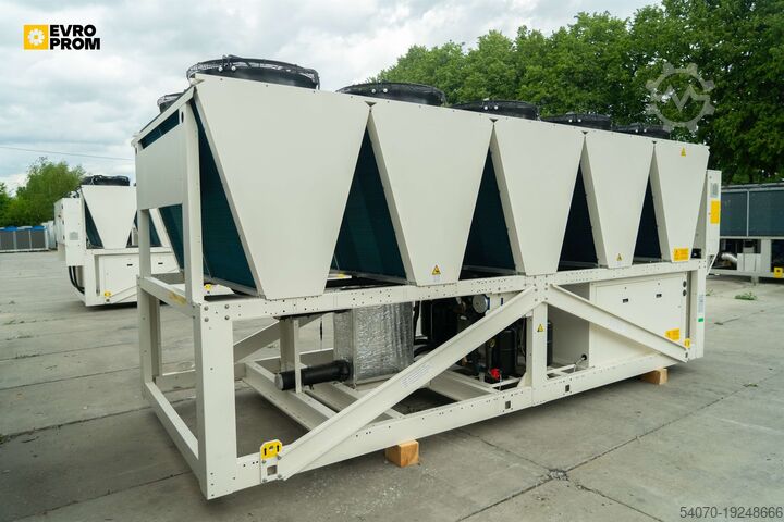 Enfriador/bomba de calor New Aircooled chiller Panasonic ECO I W AQUA 450 H 420 kW/451 kW