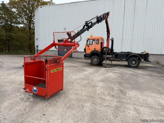 Hoogwerker vrachtwagen MERCEDES-BENZ SK1924 /ALLRAD / Palfinger 9501 + Arbeitskorb