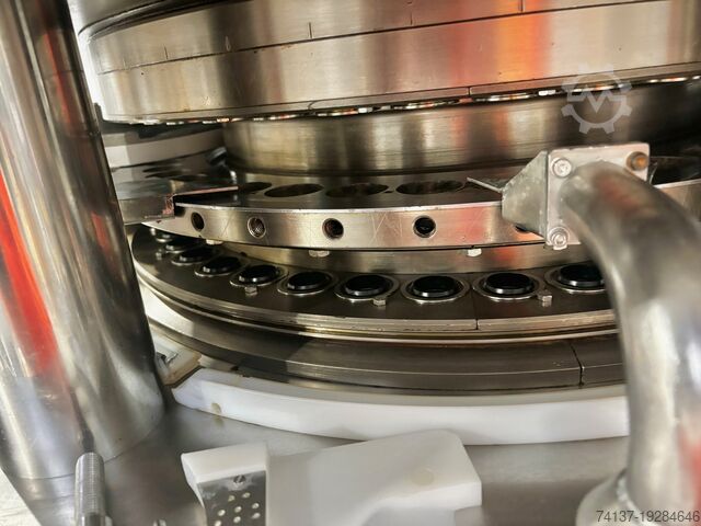 Πρέσα δισκίων Courtoy R290F / R292F