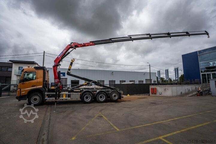 Haakarmsysteem VOLVO FMX 430-8x4+HMF 2820/6xhydr.