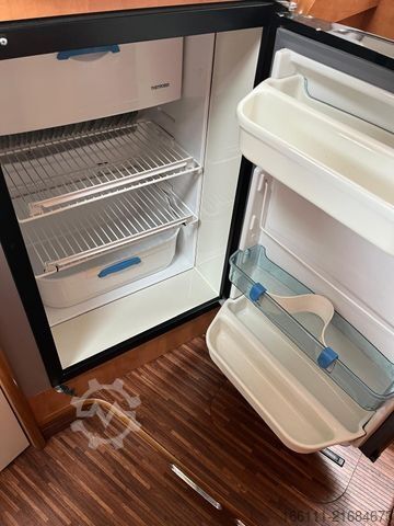 Semi-integrated camper CARTHAGO T 143 - Einzelbetten -  - Solar -