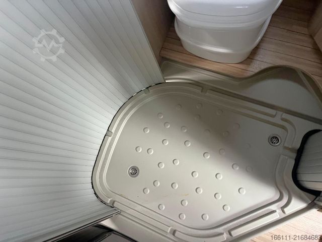 Campervan PÖSSL Road Cruiser - Einzelbetten - Klima - Tempomat -