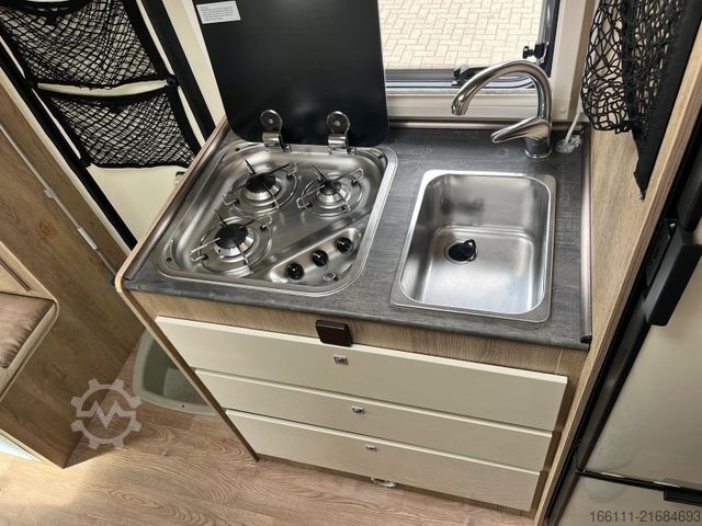 Semi-integrated camper BELA Easy Barbados - Einzelbetten -  - AHK