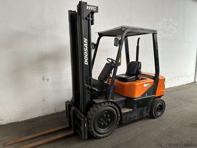 Diesel Forklift Doosan D 25