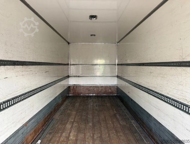 Box truck DAF CF 65 EURO 5 ONLY 202.000 KM TAIL LIFT HOLLAND-T