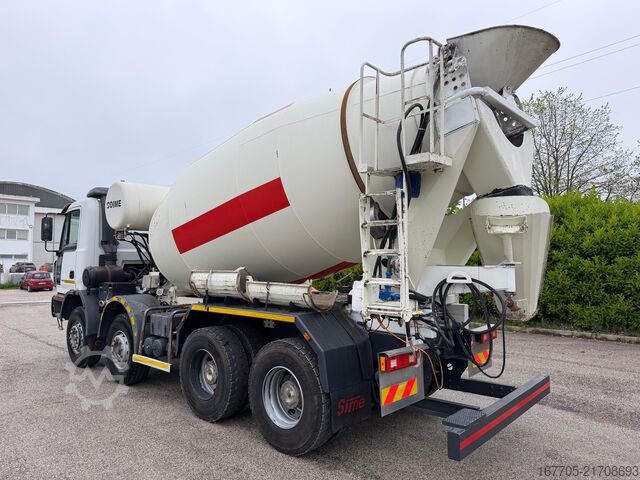 Betonszállító teherautó Astra HD8 84.45