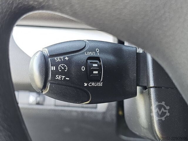 Kombi med högt tak OPEL VIVARO-E L3H1 75 kWh Snellaad