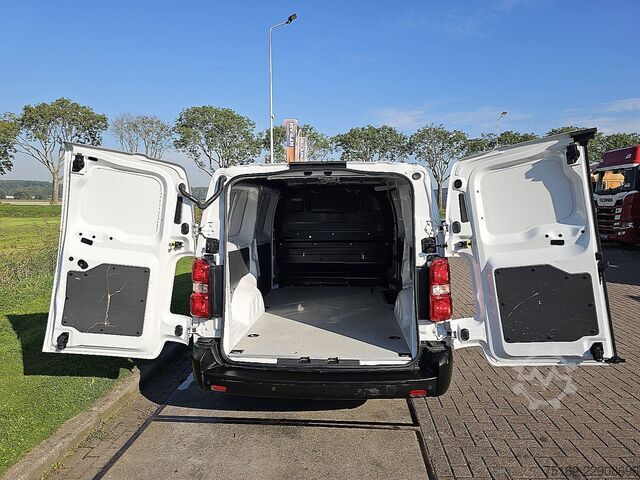Kombi med högt tak OPEL VIVARO-E L3H1 75 kWh Snellaad