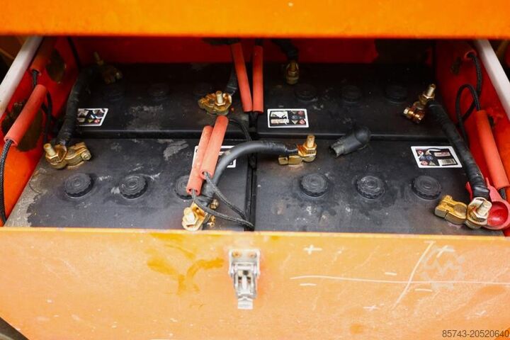 Schaarlift JLG M4069 Hybrid, 14.2m Working Height, 360kg Capacity