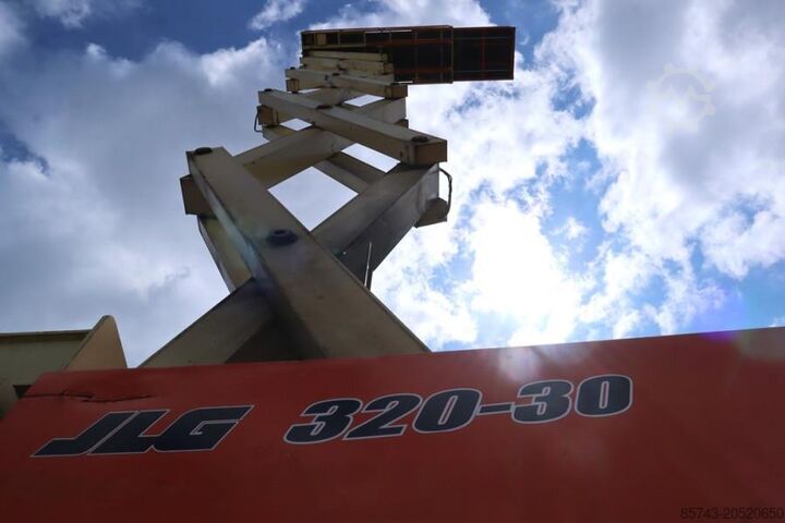 Schaarlift JLG SL320-30 Diesel, 4x4 Drive, 34m Working Height, 14