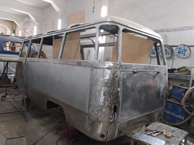 Minibüs MERCEDES-BENZ Vorgänger Sprinter O 319 Samba mit Faltdach AC