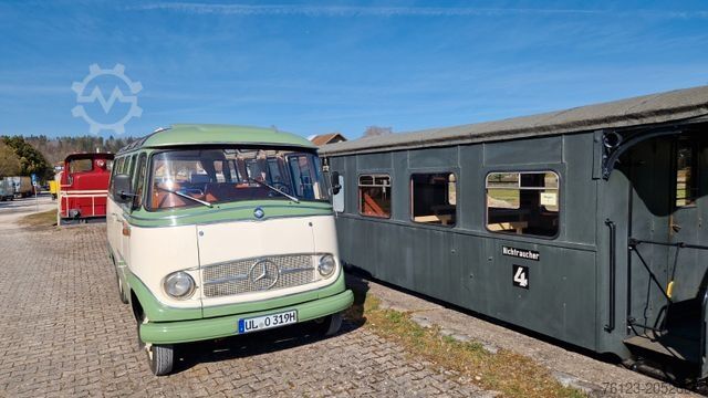 Minibüs MERCEDES-BENZ Vorgänger Sprinter O 319 Samba mit Faltdach AC