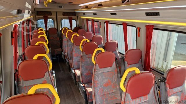 Minibüs MERCEDES-BENZ 515 Sprinter 22 Schlafsessel Vorlauffahrzeug 2x