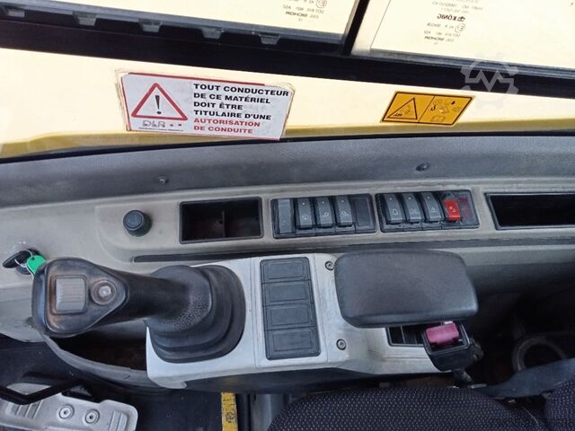 Minirypadlo < 7t Wacker Neuson 50Z3 with 3 excavator buckets