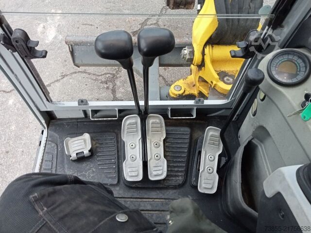Minirypadlo < 7t Wacker Neuson 50Z3 with 3 excavator buckets