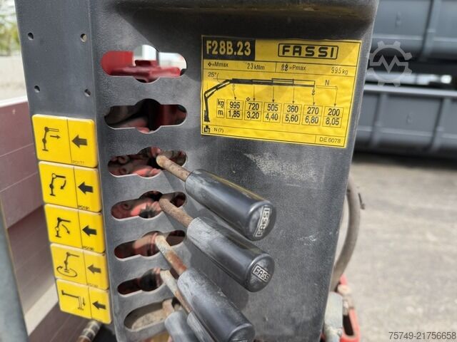 Pick-up varevogn Fuso 3C13 Pritsche 2.85m Heckladekran 3xhydr. 1xmech.