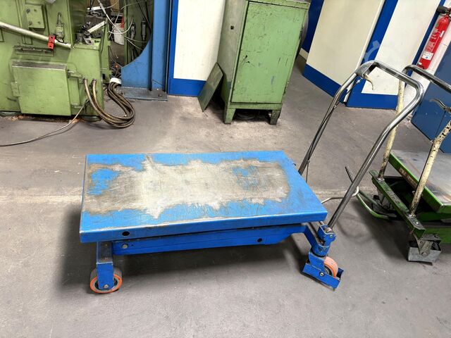 Partia wózków platformowych z regulacją wysokości Platform Carts Height-adjustable