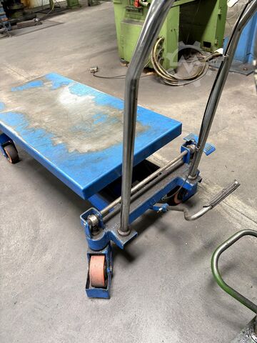 Partia wózków platformowych z regulacją wysokości Platform Carts Height-adjustable