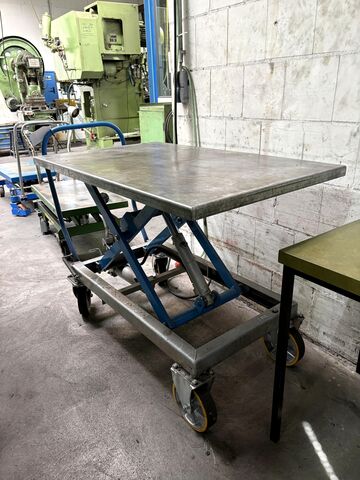 Partia wózków platformowych z regulacją wysokości Platform Carts Height-adjustable