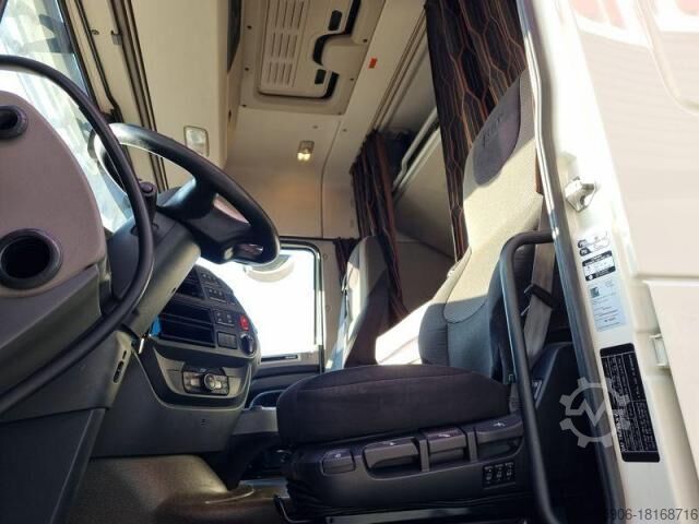 Standart çekici ünitesi DAF XF 480 SPACE CAB