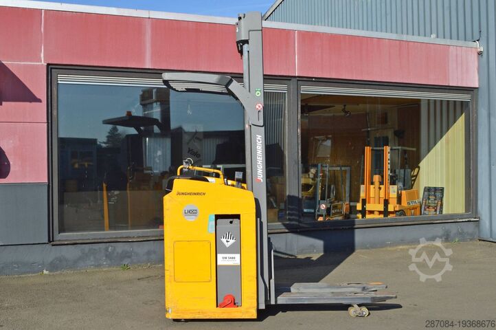 Empilhadeira alta Jungheinrich ESC 316z