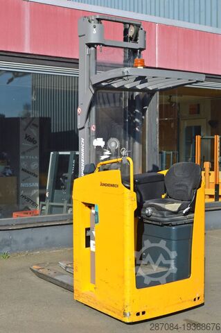 Empilhadeira alta Jungheinrich ESC 316z