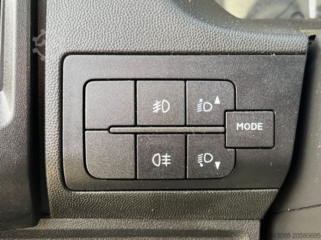 Vrachtwagen met bakwagen PEUGEOT Boxer XXL KOFFER LBW LUFTFEDERUNG KAMERA 1.HAND