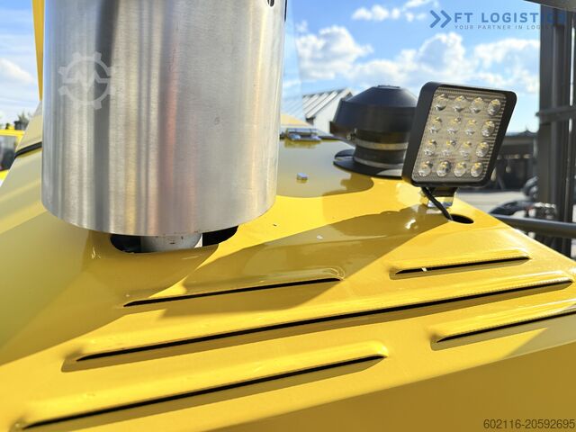 Four-way forklift Combilift C5000XL GAS TRIPLEX 6000 EXTENDABLE FORK