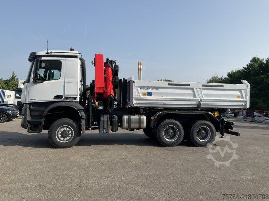 Autocamion basculant tridirecțional MERCEDES-BENZ AROCS 3351 AK 6X6  3-S-KIPPER BORDMATIK,  PALFINGERKRAN, NEU, MIETKAUF MGL