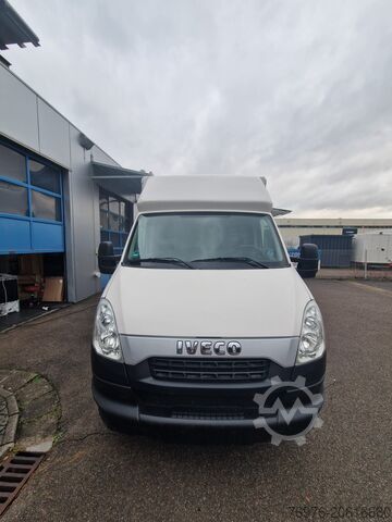 Camionnette de vente, food truck, snack truck Iveco Food Truck, Imbisswagen, Küche ist Neu