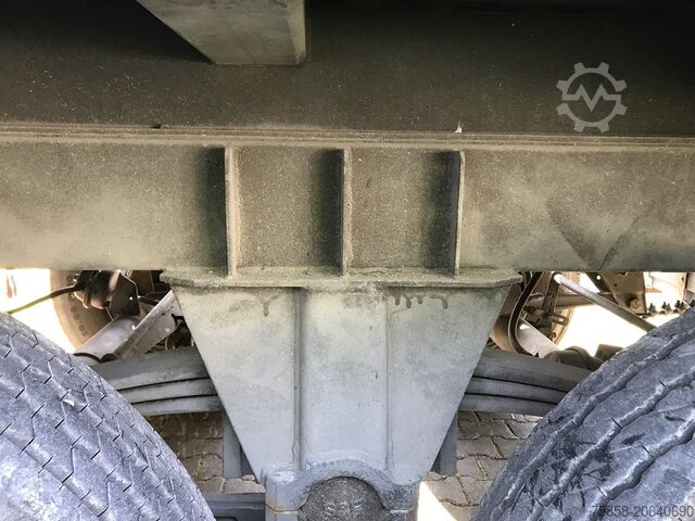 Remolque con plataforma y lona SCHMITZ 3Achser Bundeswehr mit HU+SP TOP Zustand