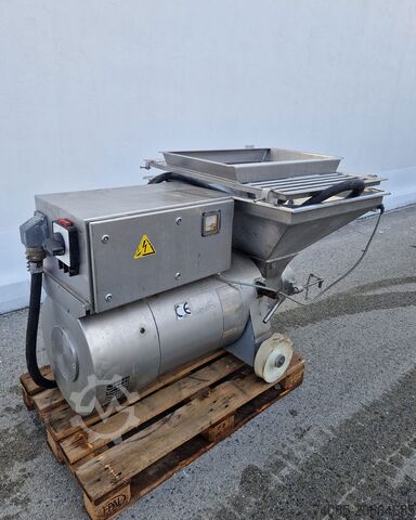 Maskin för köttbearbetning Karl Schnell Microcutter