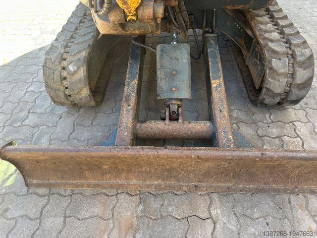 Minikotró HYUNDAI Robex25Z-9AK / 2018 BJ / 2.962 H / 2.580 KG