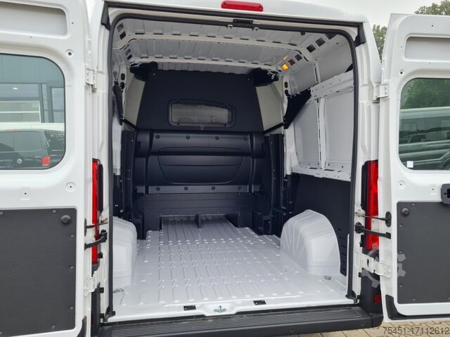 Kastenwagen Fiat Ducato 35 Kasten Doka 7-Sitze 2x Schiebetür Maxi L2H2