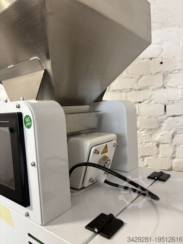 Sortownik kolorów CQ32 Colorsorter RealTech Q32 Q32