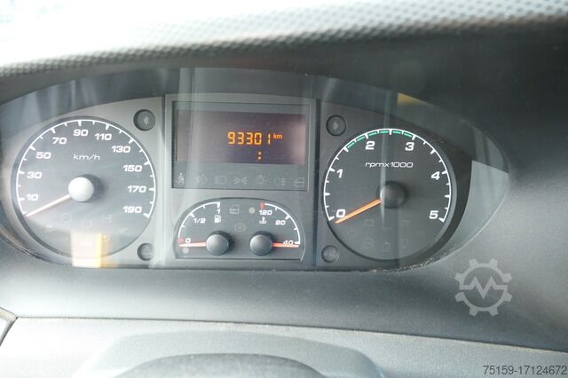 Transporter mit Koffer iveco Daily 35 S11 C30C AUTOMATIK Regale LUFT - EURO 5 - CoC