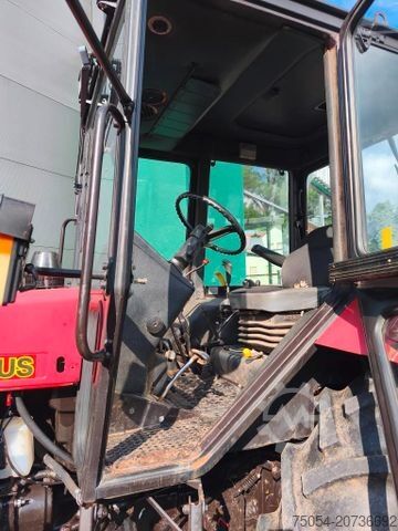 Traktor BELARUS MTS 572