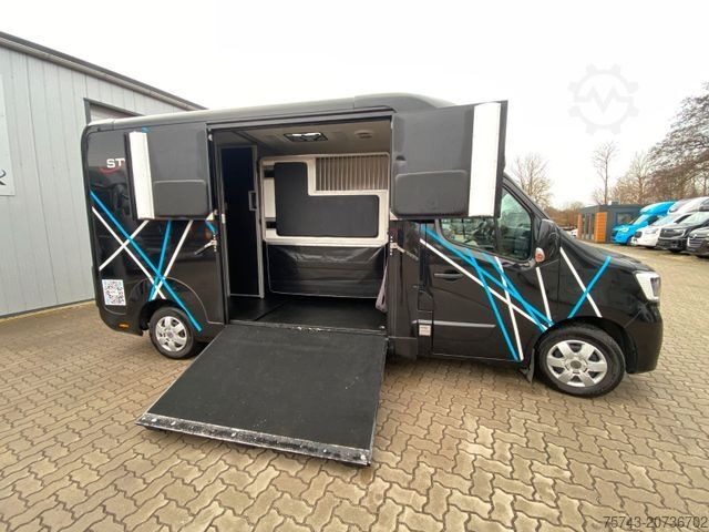 Livestock transporter RENAULT Master STX Haras 3 sitzer