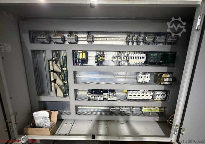 Cyklický soustruh s vybavením WEILER E60x2000