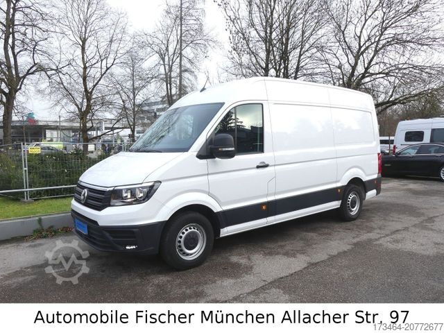 High top van VOLKSWAGEN Crafter Kasten 35 mittellang HochdachAHK Sortimo