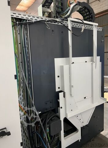 Universal-Bearbeitungszentrum MIKRON HSM 400