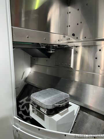 Universal-Bearbeitungszentrum MIKRON HSM 400