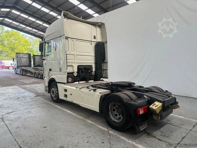 Estándar-SZM DAF XF 106.480 SUPERSPACECAB