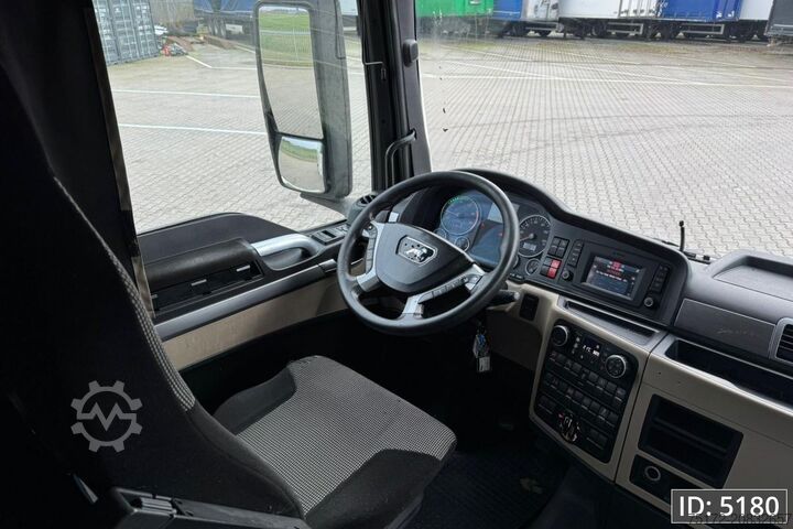 Standard-SZM MAN TGX 18.460 XLX, Euro 6, Mega / Retarder, Intarder
