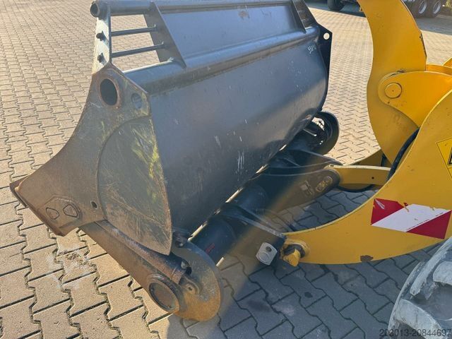 Utovarivač na točkovima KOMATSU WA 100M-8E0 Radlader 8 Ton - 3931 H - 0,75m³