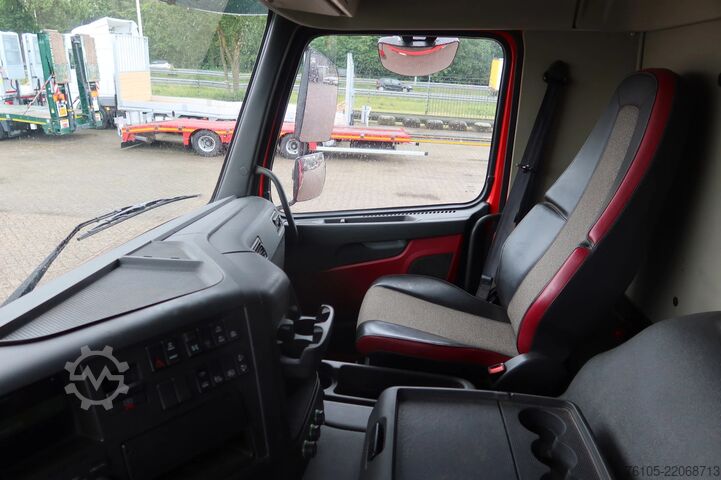 Sklápěč Volvo FM-X 420