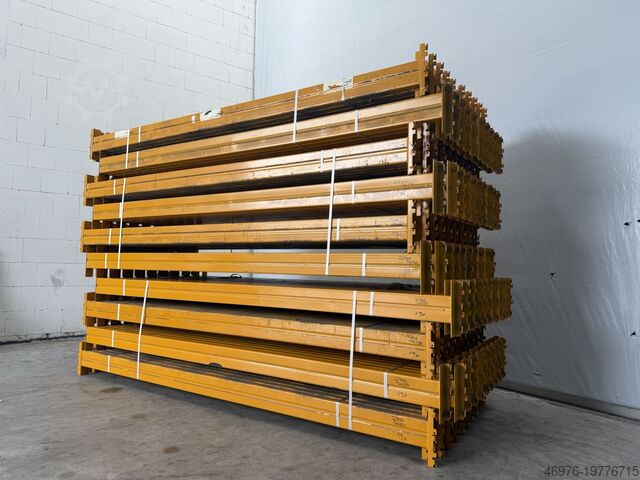 8.200 x 1.050 mm / 19,54 strekkende meter. Jung Heinich Delta Palettenregalanlage Palettenregal Regal