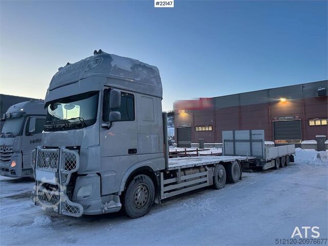 Rimorchio della piattaforma MAN DAF XF 530